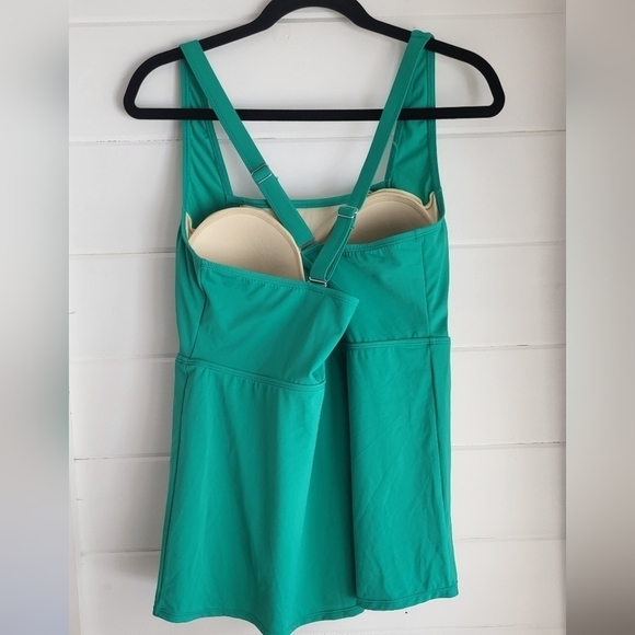 Dia & Co Emerald Green Tankini & Bottom Swimsuit Set - Picture 2 of 16